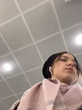 DollyTall online show from January 11, 2026, 9:16 am