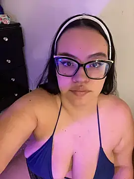 Snapshot of Emily_Taylor2 chatting on November 25, 2025, 2:01 am Emily Taylor2 online show from November 25, 2025, 2:01 am