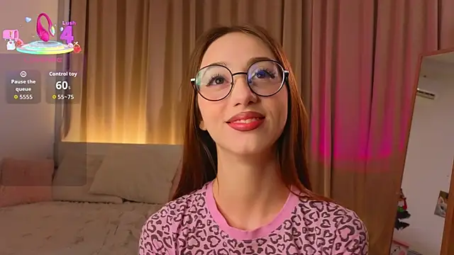 Snapshot of AvrilLeMell chatting on December 22, 2025, 7:03 pm AvrilLeMell online show from December 22, 2025, 7:03 pm