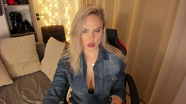 BonerBarbie online show from March 13, 2026, 5:18 pm