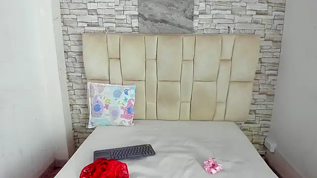 Snapshot of Celesste_doll chatting on December 20, 2025, 12:41 pm Celesste doll online show from December 20, 2025, 12:41 pm