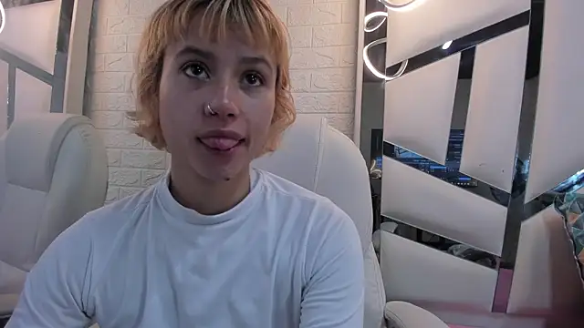 barbieambar online show from May 14, 2026, 9:56 pm