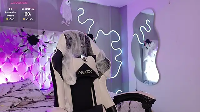 Snapshot of Megan__cole1 chatting on October 23, 2025, 4:11 am Megan cole1 online show from October 23, 2025, 4:11 am