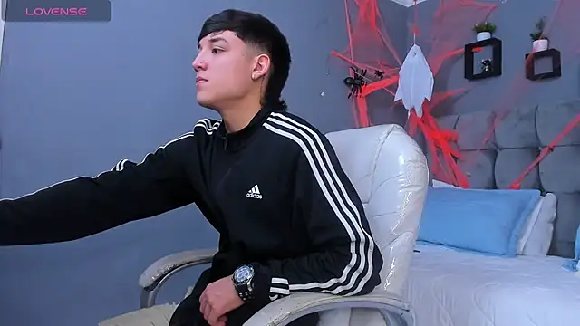 Snapshot of Ares_di_martin chatting on November 4, 2025, 4:05 am Ares di martin online show from November 4, 2025, 4:05 am