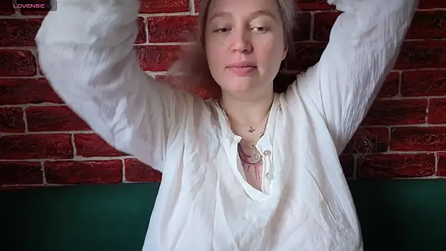 CitrusBlissss online show from June 15, 2026, 5:07 am
