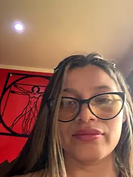 KoraSweett online show from November 25, 2025, 7:14 pm