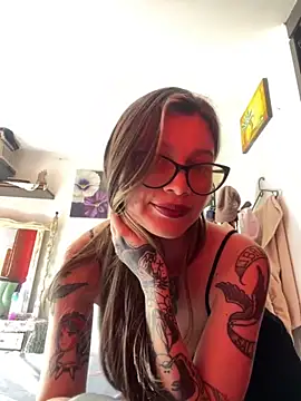 KoraSweett online show from November 17, 2025, 7:07 pm