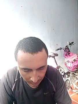 Snapshot of miroqui143 chatting on October 17, 2025, 8:10 pm miroqui143 online show from October 17, 2025, 8:10 pm