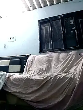 Snapshot of miroqui143 chatting on October 2, 2025, 2:04 am miroqui143 online show from October 2, 2025, 2:04 am