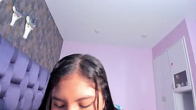 VeraBlazze online show from September 12, 2025, 12:05 pm