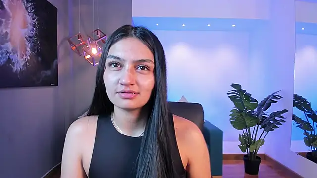 Snapshot of AidaJones chatting on October 15, 2025, 11:18 am AidaJones online show from October 15, 2025, 11:18 am