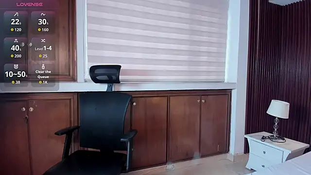 AidaJones online show from April 8, 2026, 11:44 am