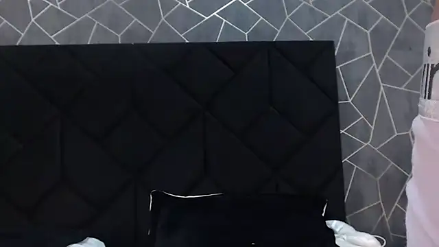 shanthal bllizz online show from November 21, 2025, 7:35 pm