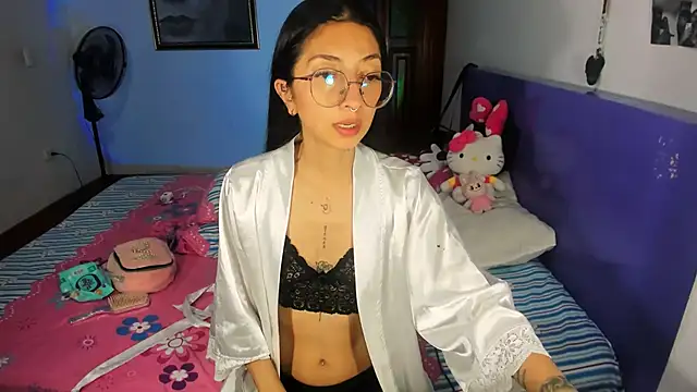 Snapshot of Anais_lux chatting on June 28, 2026, 12:28 am Anais lux online show from June 28, 2026, 12:28 am