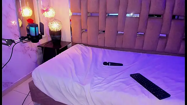 ShylySweet online show from October 21, 2025, 5:40 am