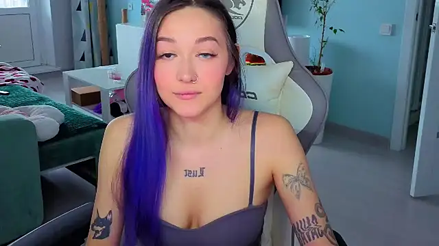 Im suka online show from April 6, 2026, 3:13 am