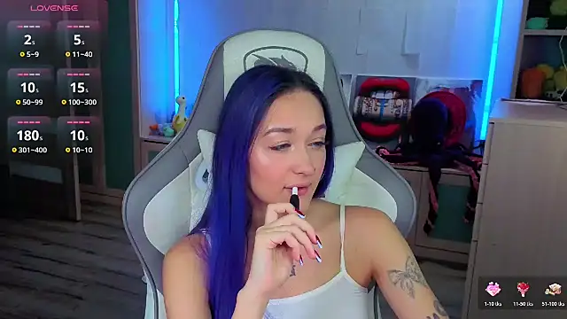 Im suka online show from October 21, 2025, 3:39 am