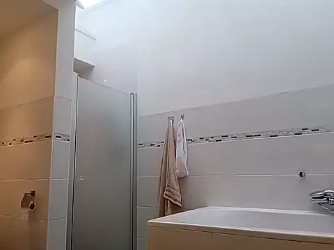 Snapshot of Wilsonn86 chatting on November 28, 2025, 9:31 am Wilsonn86 online show from November 28, 2025, 9:31 am