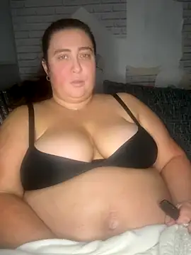 Snapshot of roxey-1997 chatting on December 19, 2025, 7:16 pm roxey-1997 online show from December 19, 2025, 7:16 pm