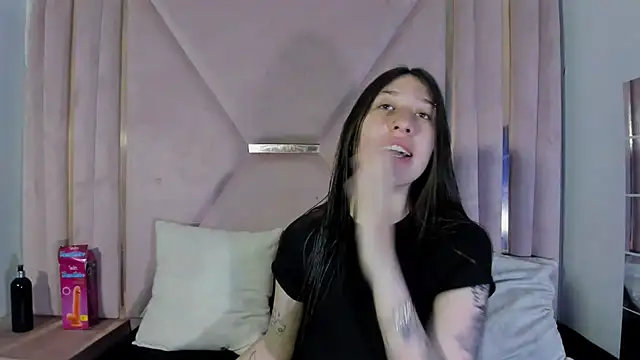 Snapshot of venusmorgan chatting on September 18, 2025, 3:48 pm venusmorgan online show from September 18, 2025, 3:48 pm