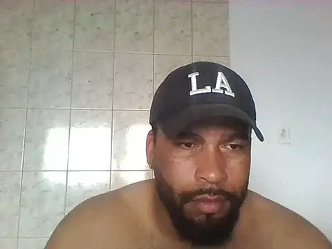 OliveiraSeven online show from May 4, 2026, 6:55 pm