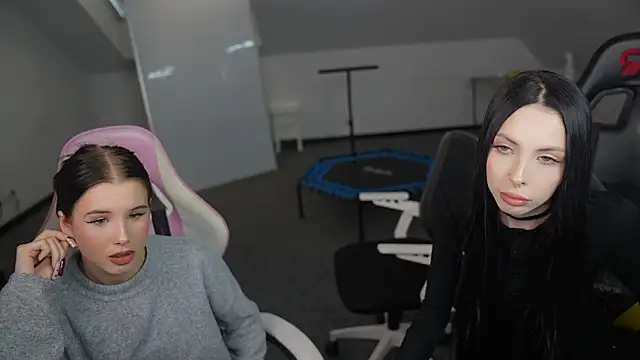 VivianSweet  online show from March 24, 2026, 3:34 pm