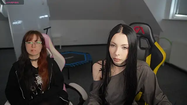 VivianSweet  online show from March 28, 2026, 11:22 am