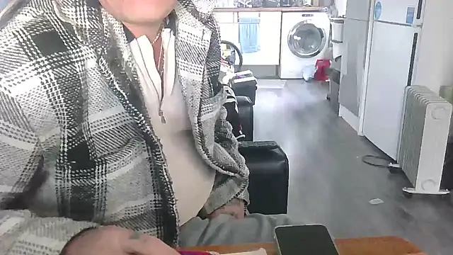 hefin18 online show from January 24, 2025, 1:57 pm