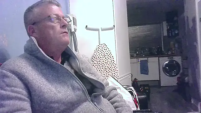 hefin18 online show from February 26, 2025, 7:32 pm