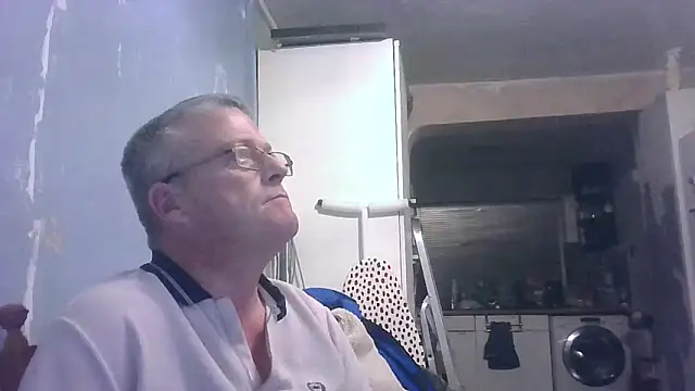 hefin18 online show from December 18, 2025, 10:57 pm