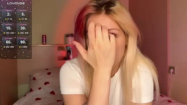 Snapshot of _Annabel_Myr_ chatting on October 22, 2025, 11:09 am Annabel Myr online show from October 22, 2025, 11:09 am