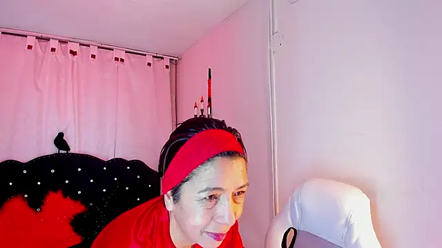 Snapshot of Trinityy__ chatting on January 7, 2026, 4:01 pm Trinityy online show from January 7, 2026, 4:01 pm