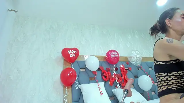 Snapshot of crystal_sm chatting on February 15, 2026, 3:07 am crystal sm online show from February 15, 2026, 3:07 am