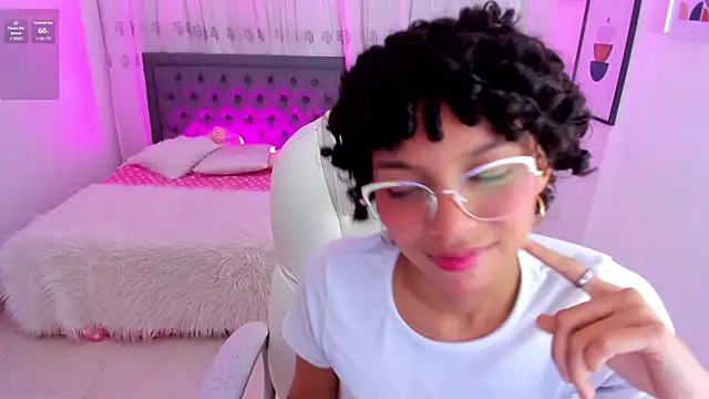 Snapshot of aitana_kahlo chatting on September 12, 2025, 10:48 am aitana kahlo online show from September 12, 2025, 10:48 am