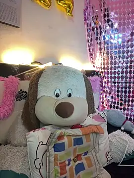 Snapshot of Nicol_V chatting on December 20, 2025, 4:59 am Nicol V online show from December 20, 2025, 4:59 am