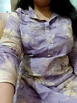 Snapshot of roshni_agrawal0 chatting on October 3, 2025, 7:54 am roshni agrawal0 online show from October 3, 2025, 7:54 am