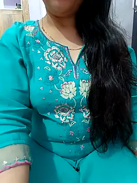 Snapshot of roshni_agrawal0 chatting on October 19, 2025, 4:32 pm roshni agrawal0 online show from October 19, 2025, 4:32 pm