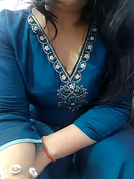 Snapshot of roshni_agrawal0 chatting on February 15, 2026, 1:21 pm roshni agrawal0 online show from February 15, 2026, 1:21 pm