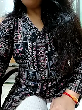 Snapshot of roshni_agrawal0 chatting on October 5, 2025, 7:21 am roshni agrawal0 online show from October 5, 2025, 7:21 am