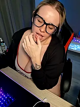 Charlies world online show from September 12, 2025, 8:19 pm