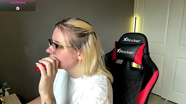 Charlies world online show from September 25, 2025, 4:24 pm