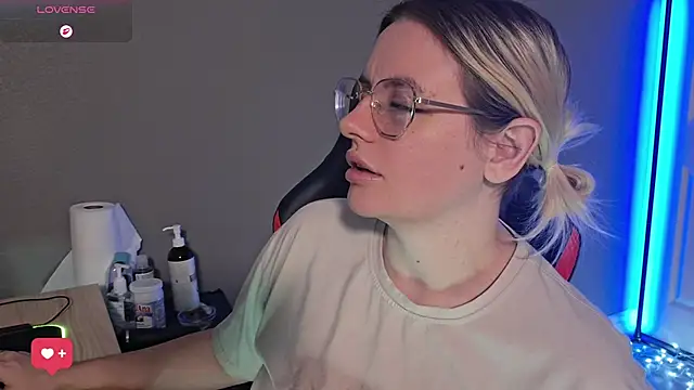 Charlies world online show from December 5, 2025, 5:55 pm