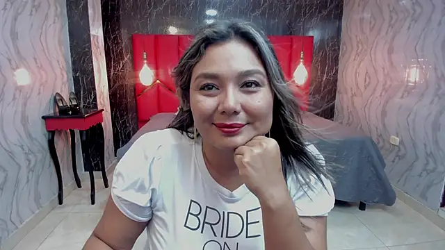 Snapshot of LatinaHoleQueen chatting on February 23, 2026, 2:28 pm LatinaHoleQueen online show from February 23, 2026, 2:28 pm