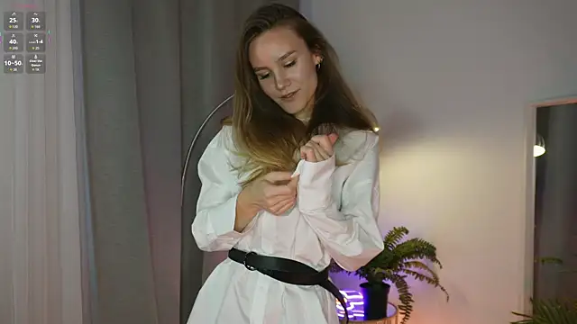 Snapshot of _Clare_Florence_ chatting on October 10, 2025, 1:34 pm  Clare Florence  online show from October 10, 2025, 1:34 pm