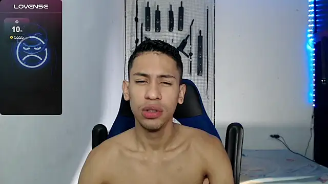 dylan apol0 online show from October 1, 2025, 3:44 am