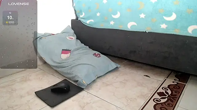 dylan apol0 online show from September 24, 2025, 2:29 am