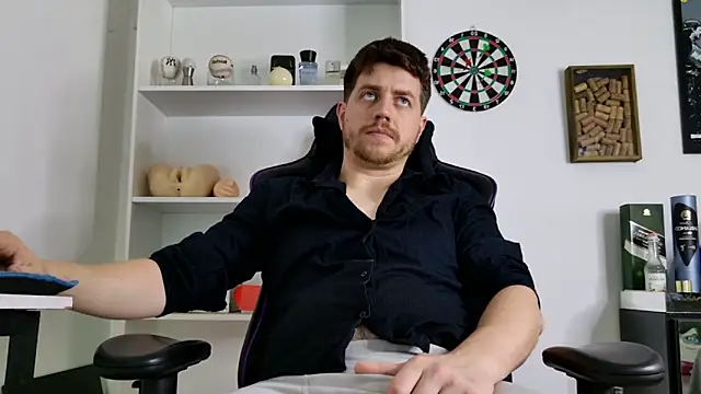 Snapshot of aaron_nvk chatting on December 2, 2025, 8:54 pm aaron nvk online show from December 2, 2025, 8:54 pm