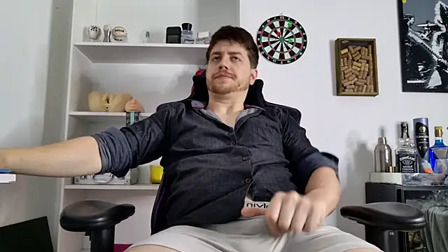 Snapshot of aaron_nvk chatting on November 8, 2025, 7:50 pm aaron nvk online show from November 8, 2025, 7:50 pm