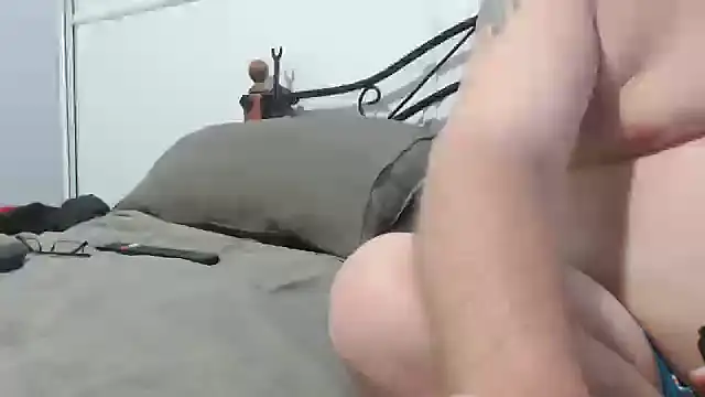 bobdown17 online show from November 27, 2025, 12:00 am