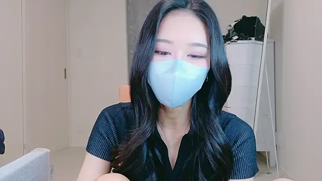 ramuchan desu online show from April 21, 2026, 12:12 am